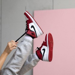 Perfectkicks Air Jordan 1 Mid Chicago 2020 White/Gym Red/Black 554724-173