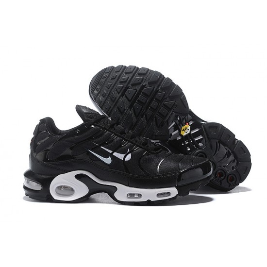 Perfectkicks (M) Nike Air Max Plus Tn Black and White Shoes